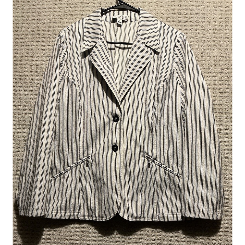 St John Sport Seersucker Pin Stripe Women Jacket White Black Stripes L